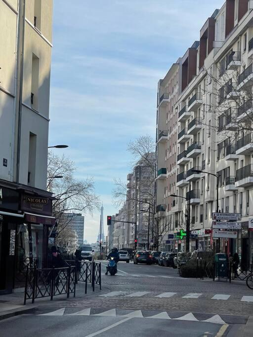 Profitez Du Calme De Courbevoie La Defenseアパートメント エクステリア 写真